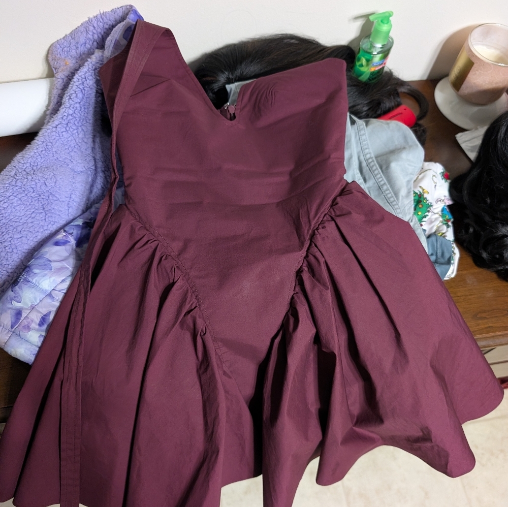 House of CB Burgundy Backless Dress - Picture 5 of 5
